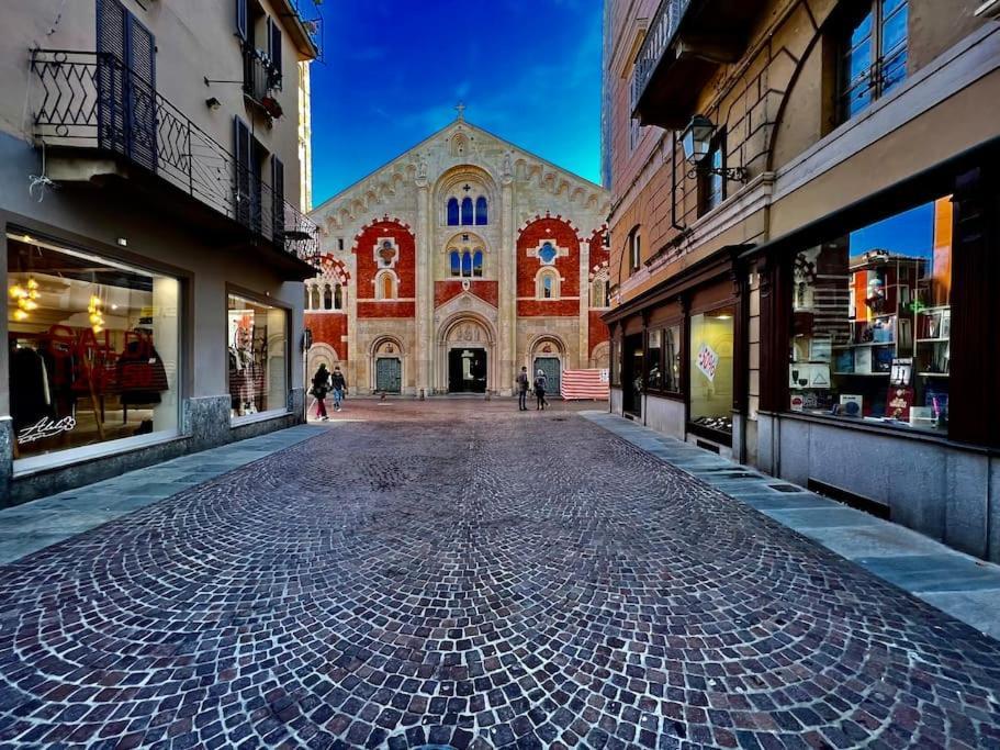Prestigioso Attico A Passo Duomo By Revenue House Apartment Casale Monferrato Exterior photo